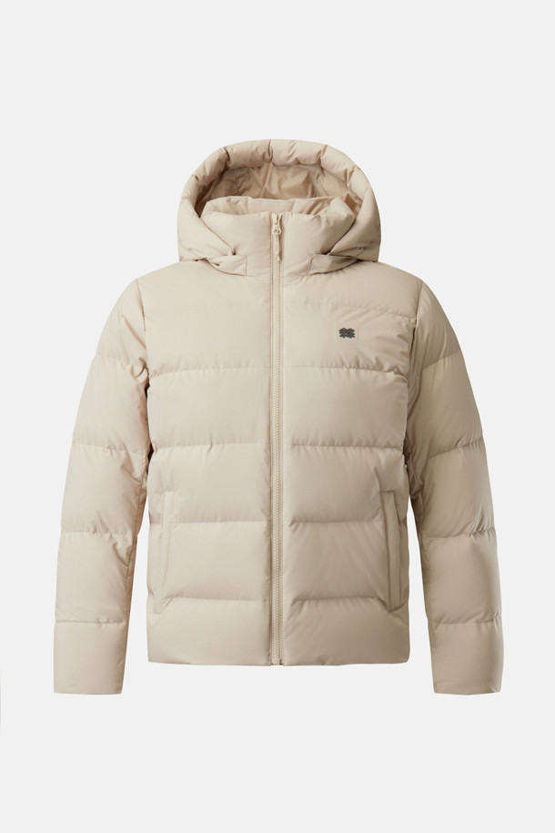 여성 퀼팅 다운은 겨울철 하이킹, 캠핑, 여행 등 다양한 야외 활동에 적합한 방풍, 보온 기능의 여성용 아우터입니다. 캐주얼, 고프코어, 미니멀 스타일을 추구하는 여성들을 위해 디자인되었으며, 무지 패턴에 레귤러핏으로 편안한 착용감을 제공합니다. 두꺼운 두께감과 긴 소매 기장으로 추운 날씨에도 따뜻함을 유지하며, 후드 탈부착이 가능하여 상황에 맞게 스타일을 연출할 수 있습니다. 폴리에스터, 나일론, 다운 소재를 사용하여 가볍고 활동성이 뛰어나며, 친환경 소재를 사용하여 환경까지 생각했습니다. 
