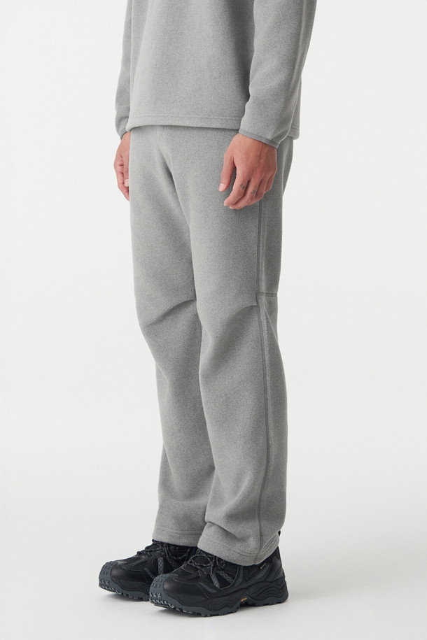 코오롱스포츠-의류 하의-남성 루즈핏 폴라텍 200 팬츠 (SET-UP)