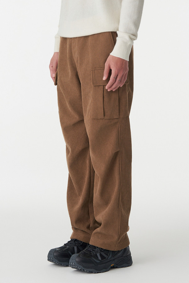 코오롱스포츠-의류 하의-남성 루즈핏 코듀로이 카고 팬츠