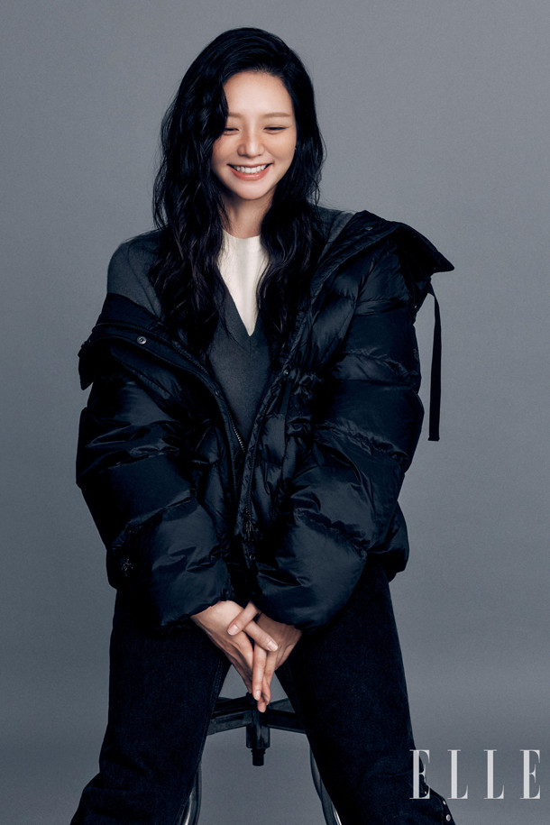 코오롱스포츠-의류 아우터-여성 뉴볼륨 중기장 푸퍼 다운