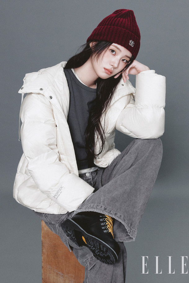 여성 뉴볼륨 중기장 푸퍼 다운_IVORY-a