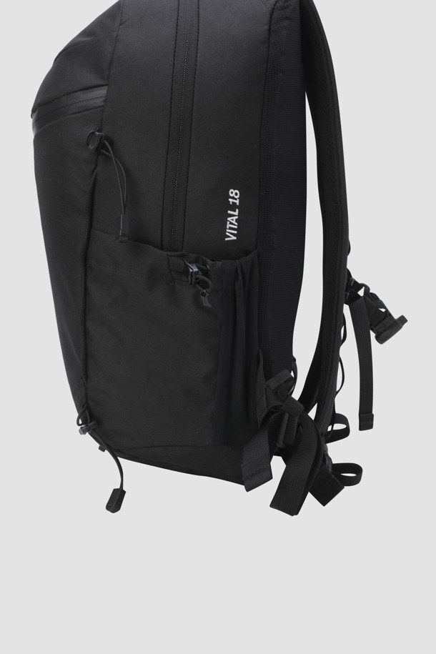 KOLON SPORT - 백팩 - 남녀공용 바이탈 백팩 18L