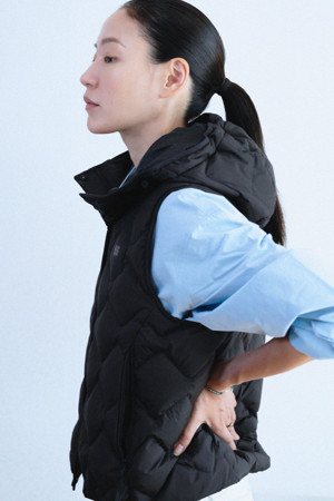 여성 솟솟 경량 다운 베스트-a