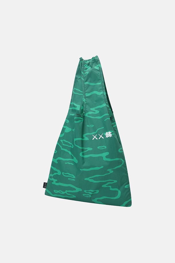 [KAWS] 포케터블 패커블 백_GREEN-a