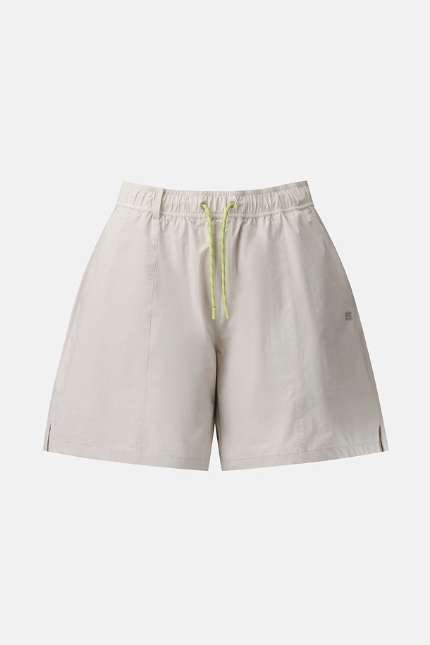 여성 데이팩 와이드핏 쇼츠_BEIGE-a