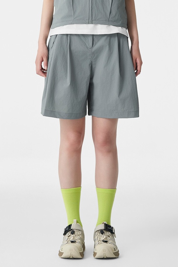 여성 데이팩 버뮤다 투턱 쇼츠_GREEN-a