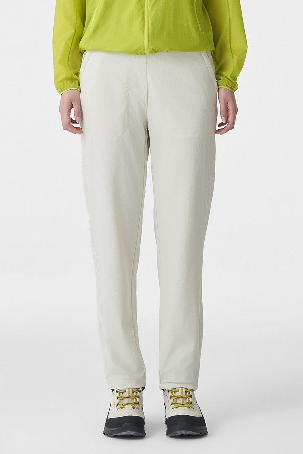 여성 소프트 테이퍼드핏 팬츠_IVORY-a