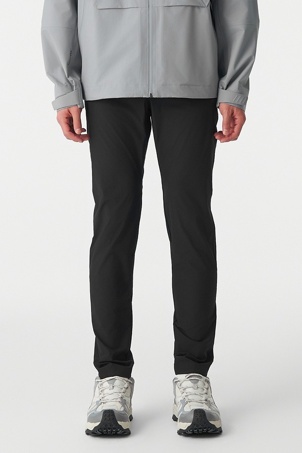 남성 슬림핏 스탠다드 노턱 팬츠_BLACK-a