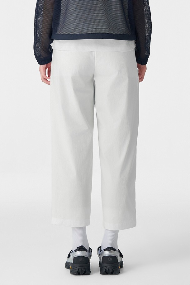 코오롱스포츠-의류 하의-여성 테이퍼드핏 크롭 팬츠