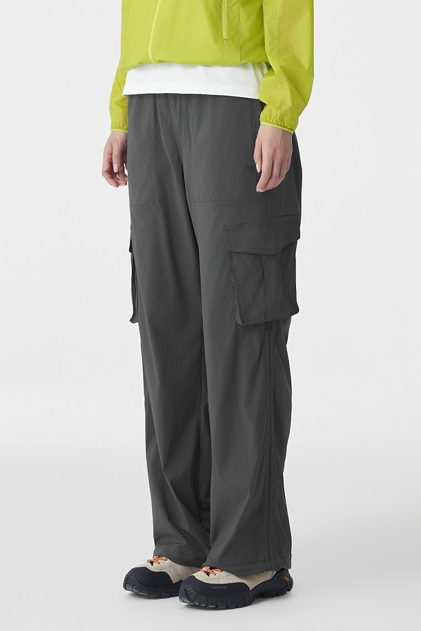 코오롱스포츠-의류 하의-여성 레귤러핏 퍼커링 팬츠