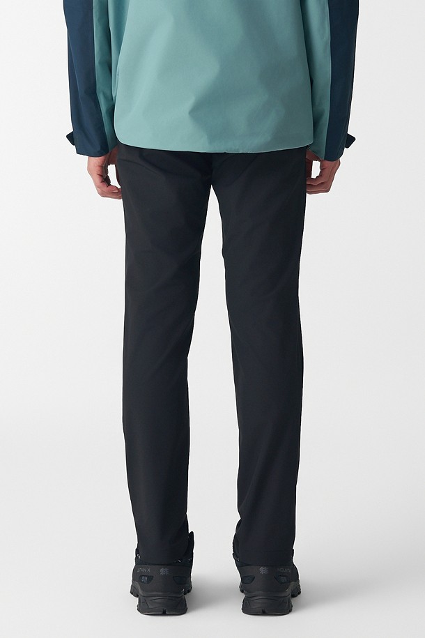 코오롱스포츠-의류 하의-남성 슬림핏 스탠다드 노턱 팬츠