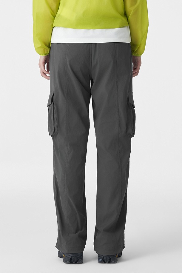 코오롱스포츠-의류 하의-여성 레귤러핏 퍼커링 팬츠