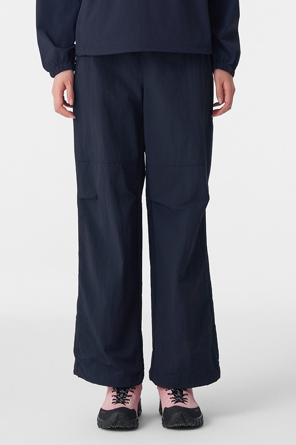 여성 우븐 레귤러핏 밴딩 팬츠 (SET-UP)_NAVY-a