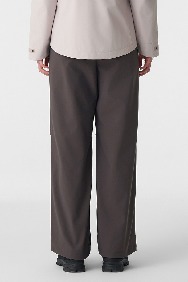 코오롱스포츠-의류 하의-여성 루즈핏 벨티드 원턱 팬츠