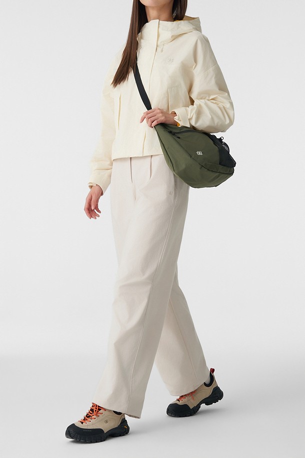 코오롱스포츠-의류 하의-여성 루즈핏 벨티드 원턱 팬츠