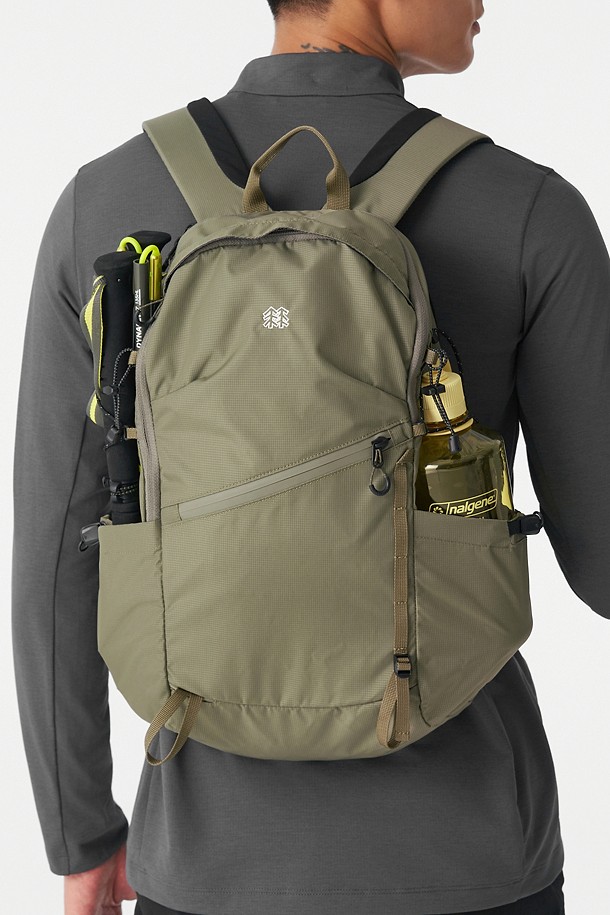 코오롱스포츠-가방 백팩-남녀공용 하이킹 백팩 20L