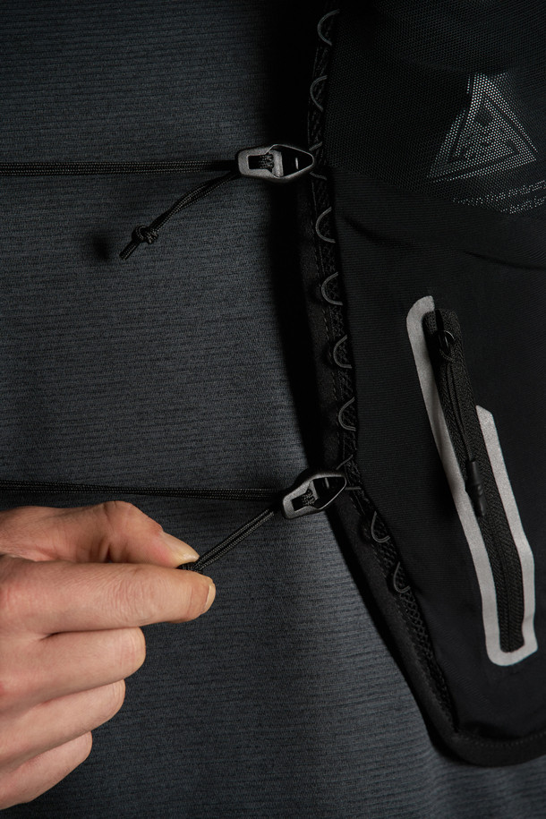 코오롱스포츠-가방 백팩-[TRAIL] 남녀공용 트레일러닝 베스트 10L