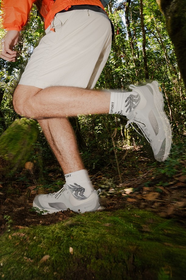 남녀공용 하이킹 슈즈 #무브 플라이 GTX_GREY-a