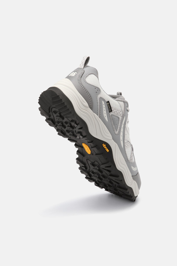 코오롱스포츠-컬렉션 하이킹-남녀공용 하이킹 슈즈 #호크 라이즈 GTX