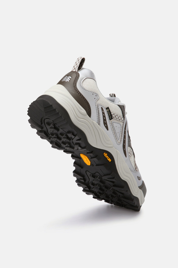 코오롱스포츠-컬렉션 하이킹-남녀공용 하이킹 슈즈 #호크 라이즈 GTX