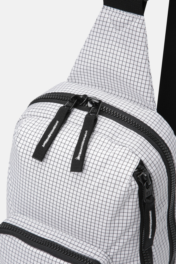 코오롱스포츠-가방 힙색/슬링백-남녀공용 하이킹 원포켓 슬링백