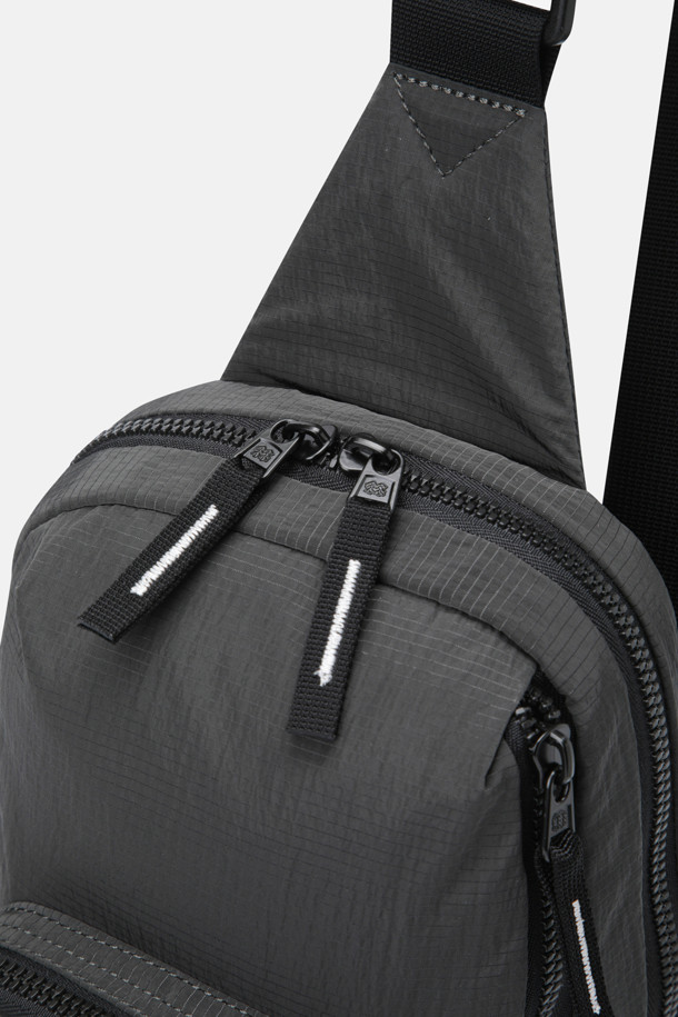 코오롱스포츠-가방 힙색/슬링백-남녀공용 에브리데이 원포켓 슬링백