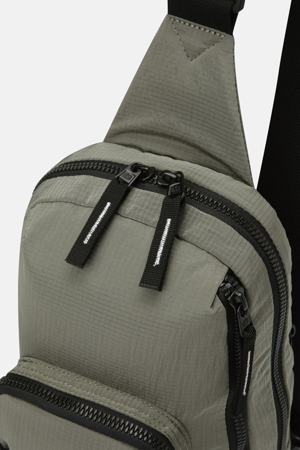 코오롱스포츠-가방 힙색/슬링백-남녀공용 에브리데이 원포켓 슬링백