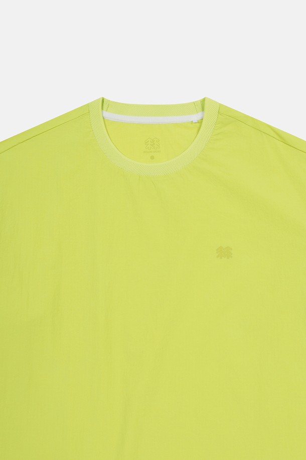 코오롱스포츠-의류 상의-남성 데이팩 루즈핏 아웃포켓 라운드넥 반팔 티셔츠