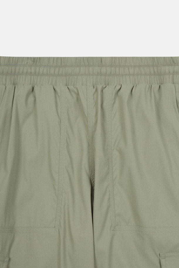 코오롱스포츠-의류 하의-여성 레귤러핏 퍼커링 팬츠