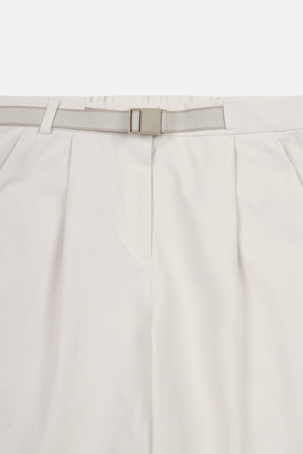 코오롱스포츠-의류 하의-여성 루즈핏 벨티드 원턱 팬츠