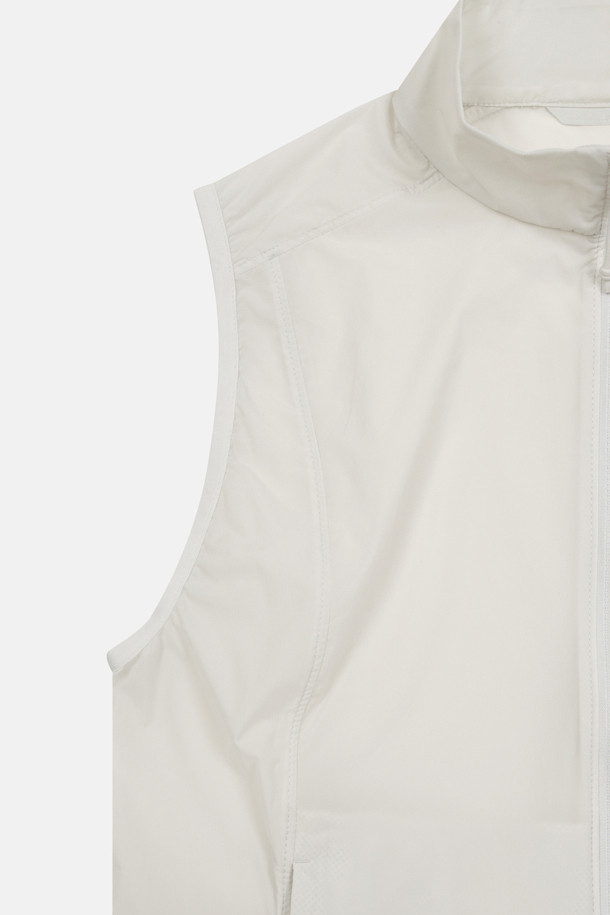 코오롱스포츠-의류 아우터-여성 제노아 레귤러핏 스탠드넥 방풍 베스트