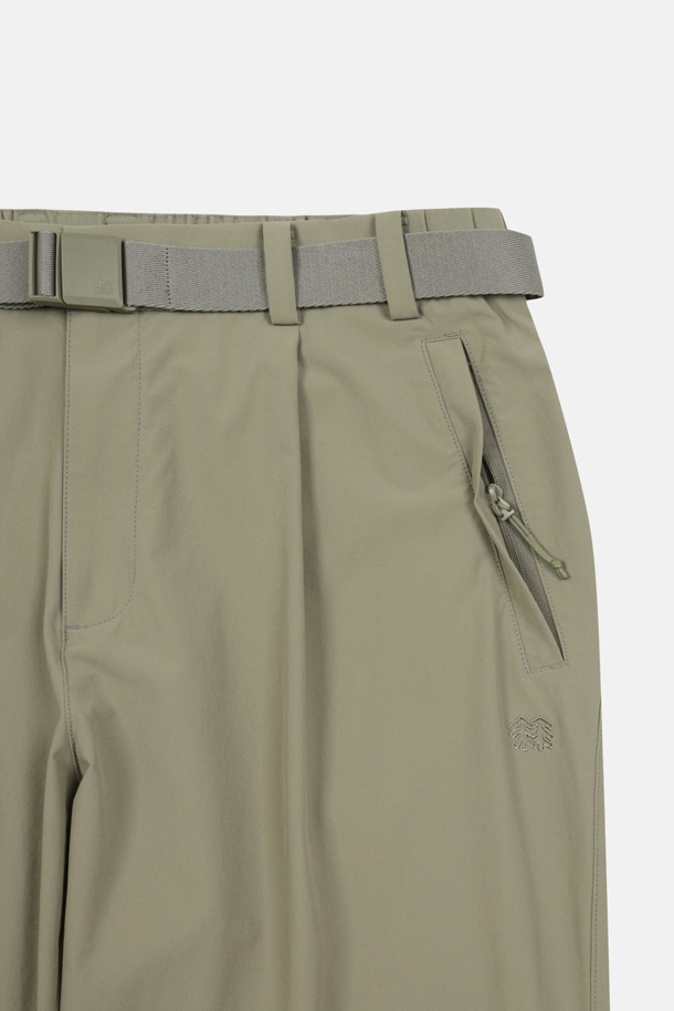 코오롱스포츠-의류 하의-남성 레귤러핏 스탠다드 원턱 팬츠