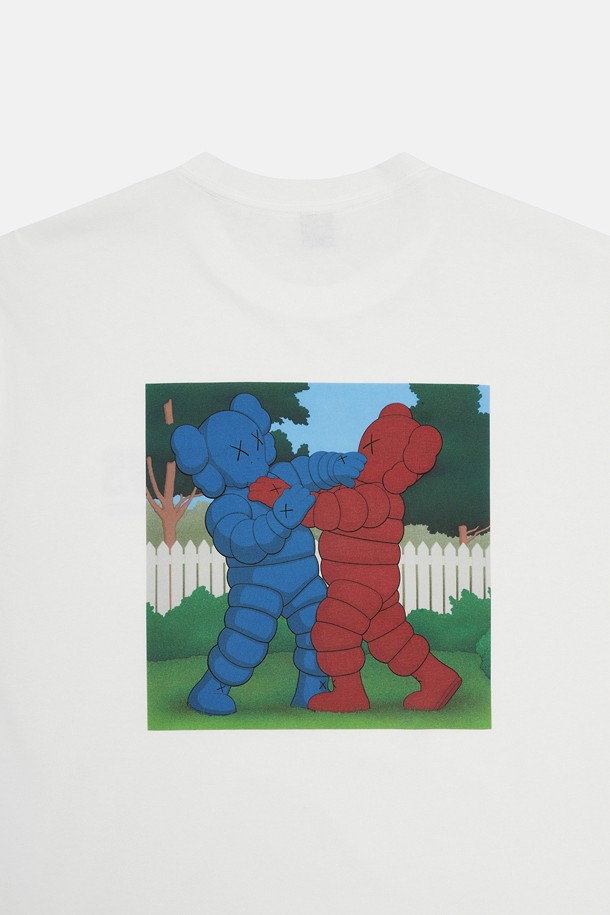코오롱스포츠-의류 상의-[KAWS] 그래픽 티셔츠