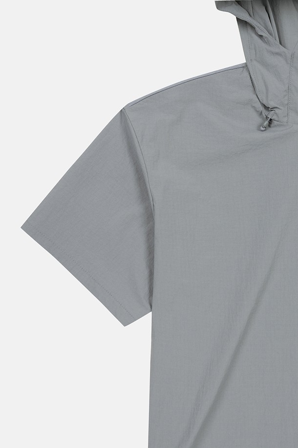 코오롱스포츠-의류 상의-여성 데이팩 루즈핏 후드 반팔 아노락