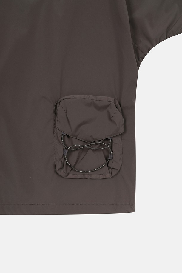 코오롱스포츠-의류 상의-여성 솔라이트 UV 우븐 포켓 라운드넥 반팔 티셔츠