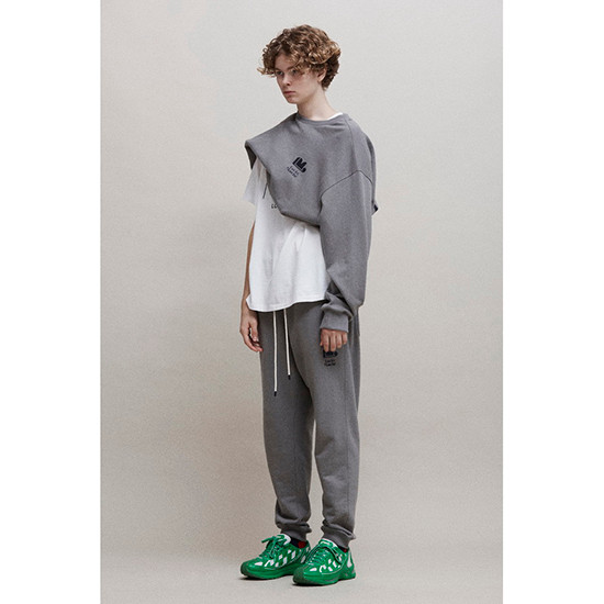 럭키마르쉐(LUCKYMARCHE) 오버사이즈 마르쉐 슈에뜨 스웻셔츠_LQTAW20100GYX