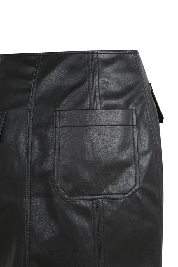 LUCKY CHOUETTE - 미니스커트 - Fake Leather H Line Skirt