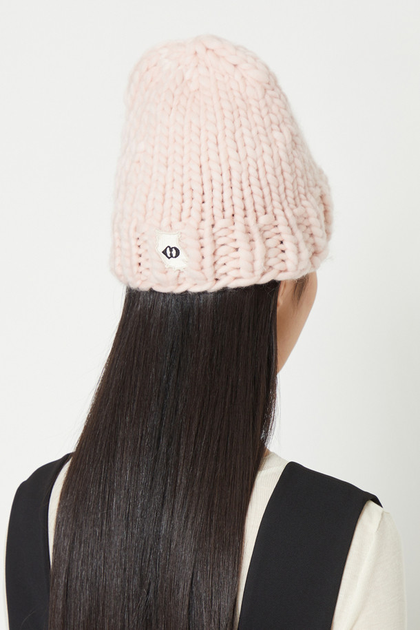 LUCKY CHOUETTE - 모자 - [Atelier] Emblem Point Knit Beanie 