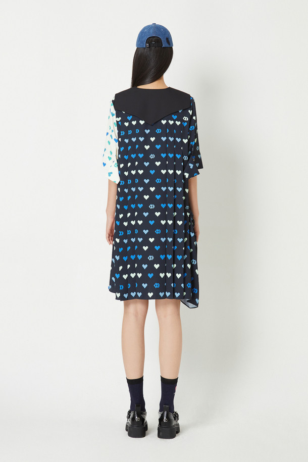 LUCKY CHOUETTE - 원피스 - Heart Pixel Color Block Pleats Short-Sleeved Dress