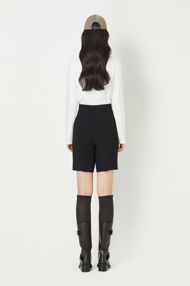 LUCKY CHOUETTE - 스커트/팬츠 - Button Point Solid Short Pants