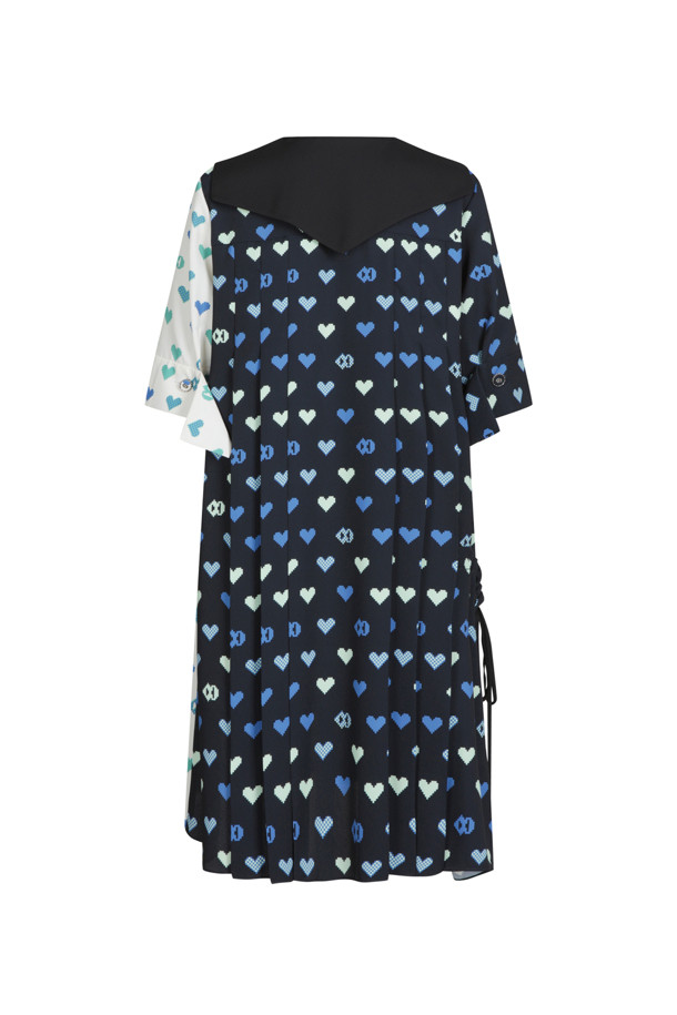 LUCKY CHOUETTE - 원피스 - Heart Pixel Color Block Pleats Short-Sleeved Dress