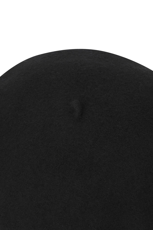 LUCKY CHOUETTE - 모자 - [셀럽착용] Leather Logo Wool Felt Beret