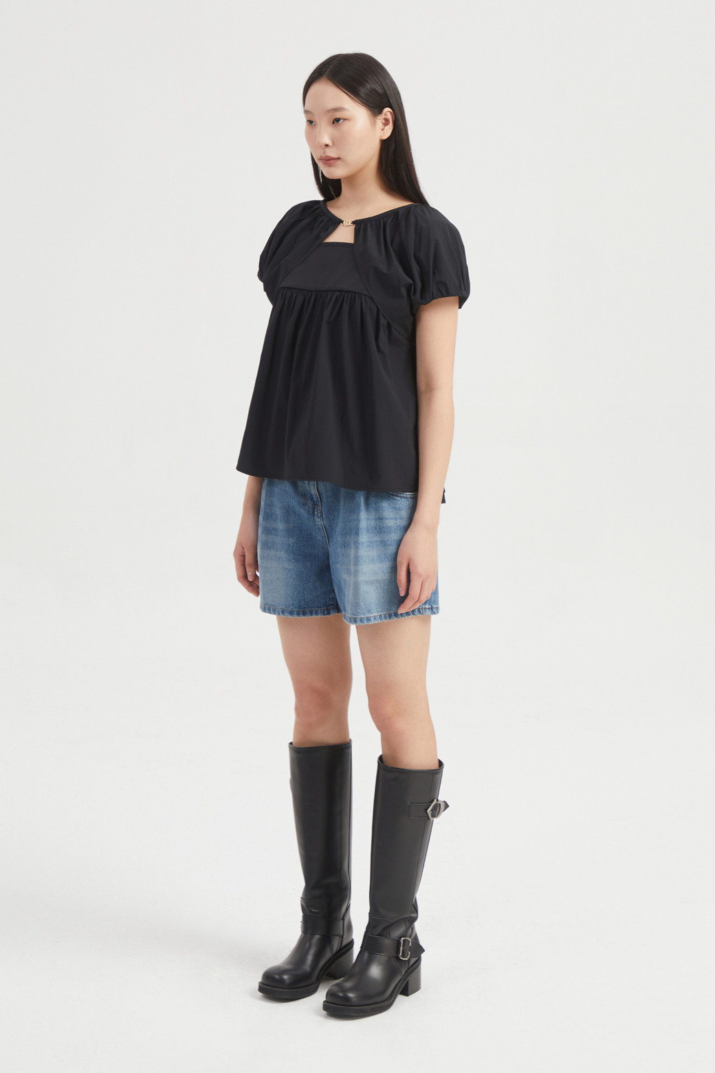 LUCKY CHOUETTE - 블라우스/셔츠 - Sleeve Volume Solid Short-Sleeve Blouse