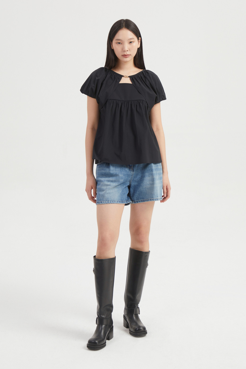LUCKY CHOUETTE - 블라우스/셔츠 - Sleeve Volume Solid Short-Sleeve Blouse
