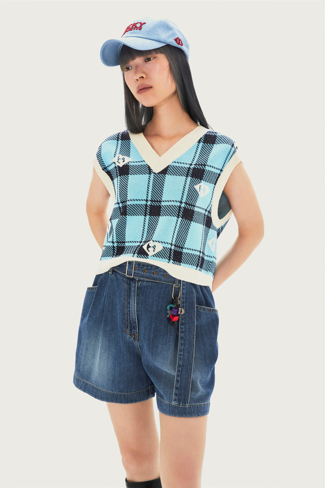 LUCKY CHOUETTE - 쇼트팬츠 - [Re-Order] Tuck Denim Shorts (With Belt)