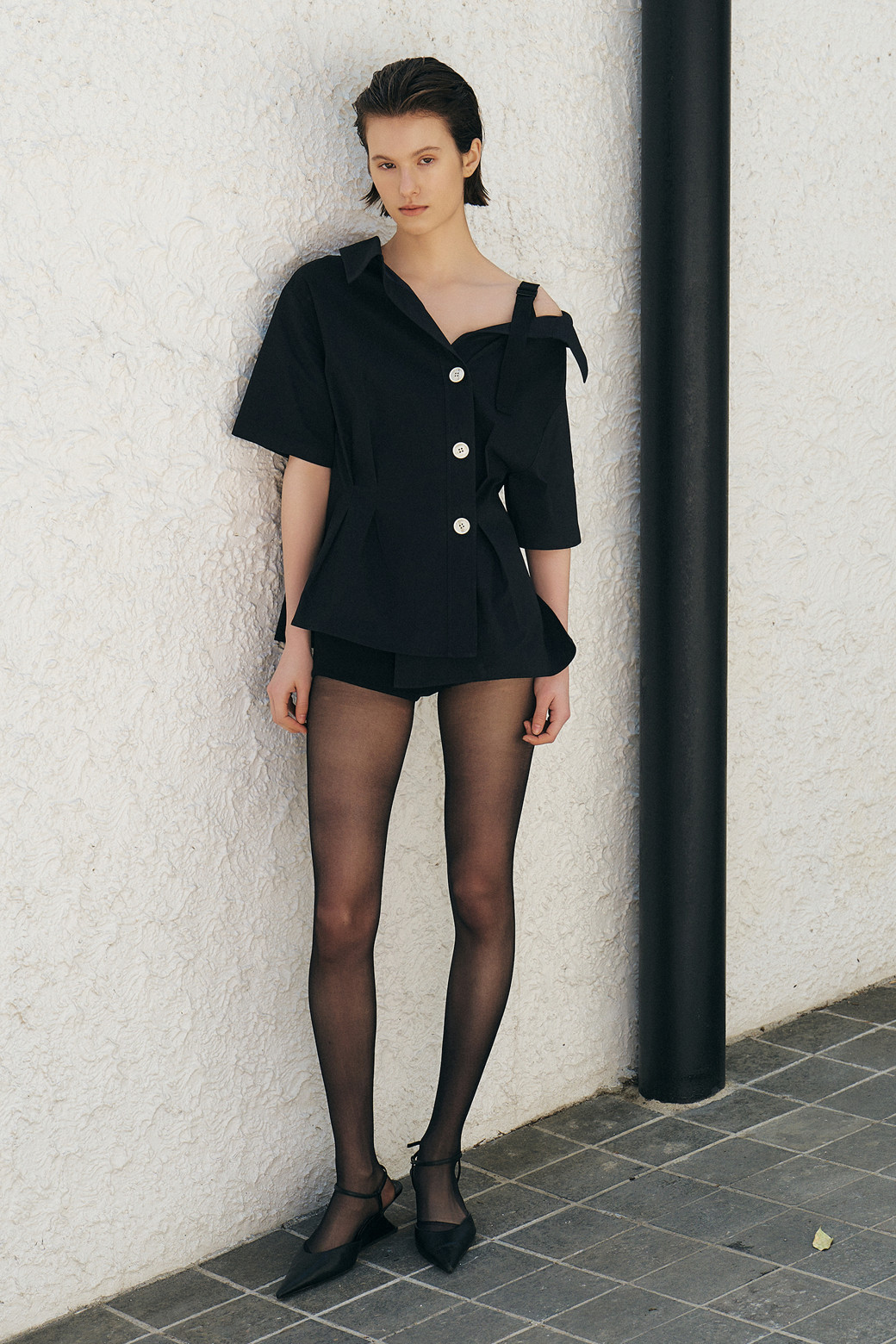 LUCKY CHOUETTE - 블라우스/셔츠 - Shoulder Strap Half Sleeve Blouse