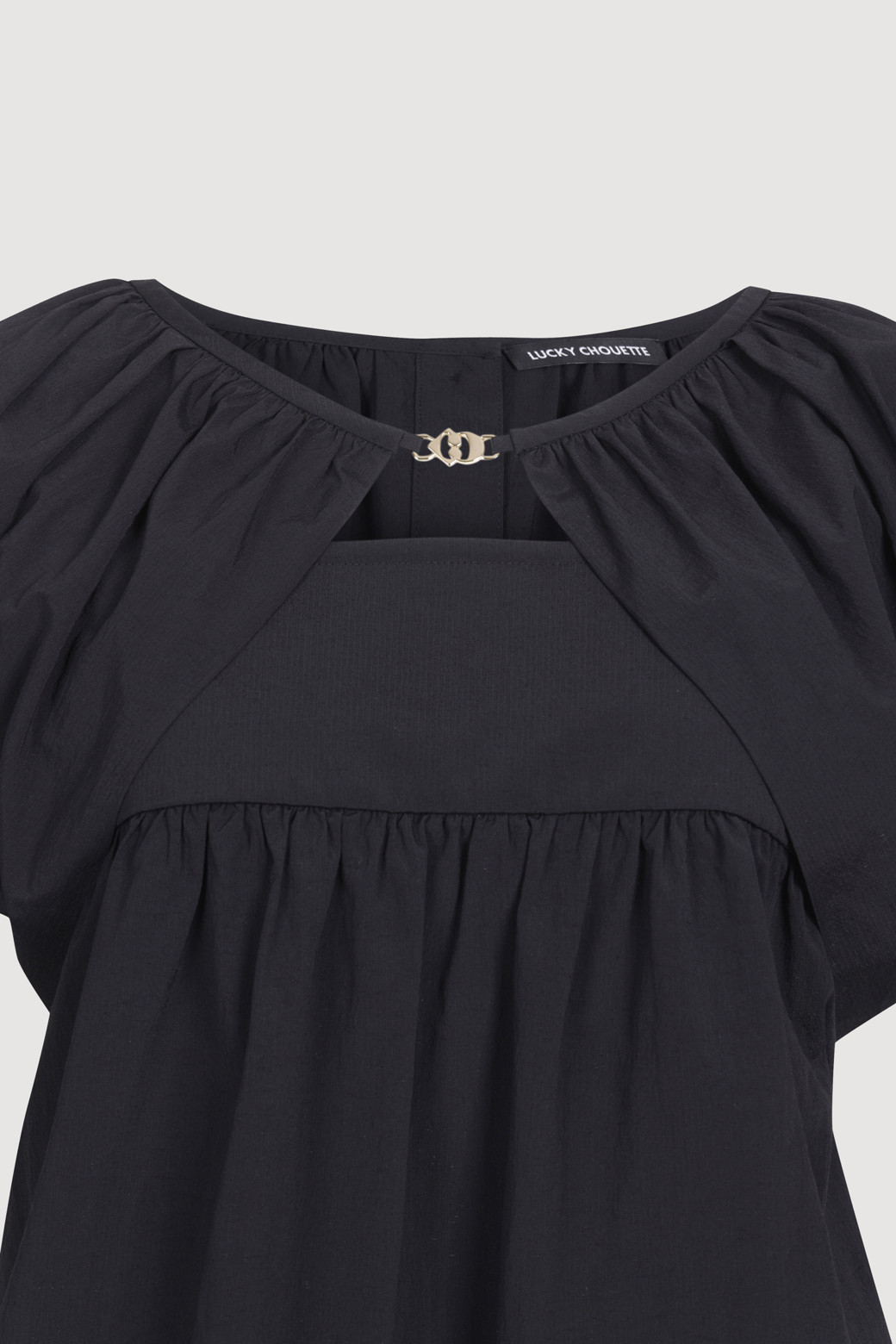 LUCKY CHOUETTE - 블라우스/셔츠 - Sleeve Volume Solid Short-Sleeve Blouse