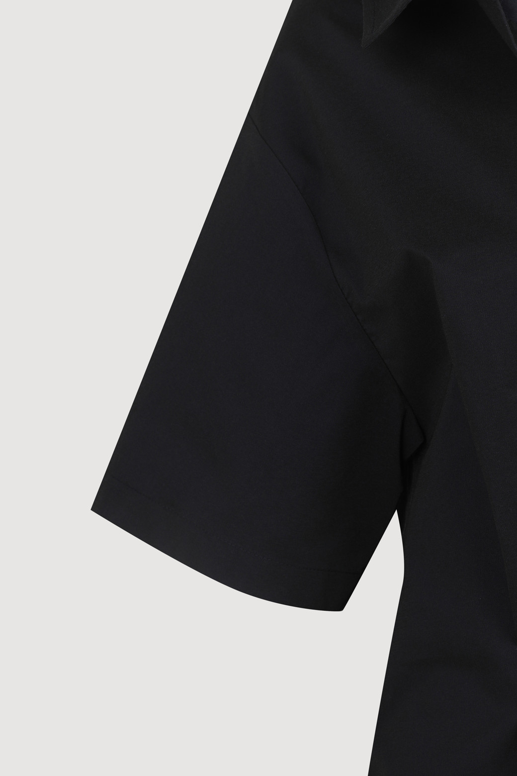 LUCKY CHOUETTE - 블라우스/셔츠 - Shoulder Strap Half Sleeve Blouse