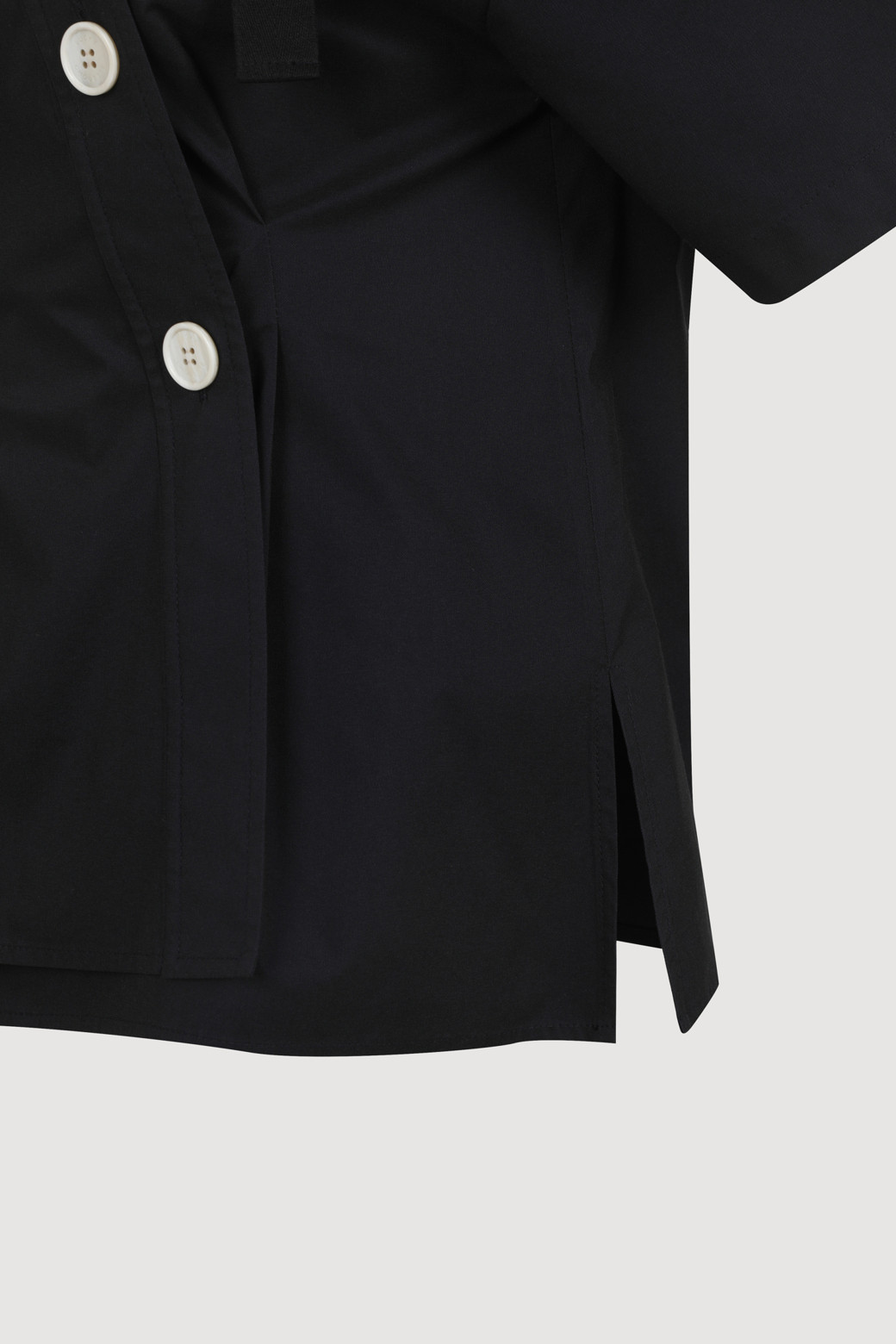 LUCKY CHOUETTE - 블라우스/셔츠 - Shoulder Strap Half Sleeve Blouse