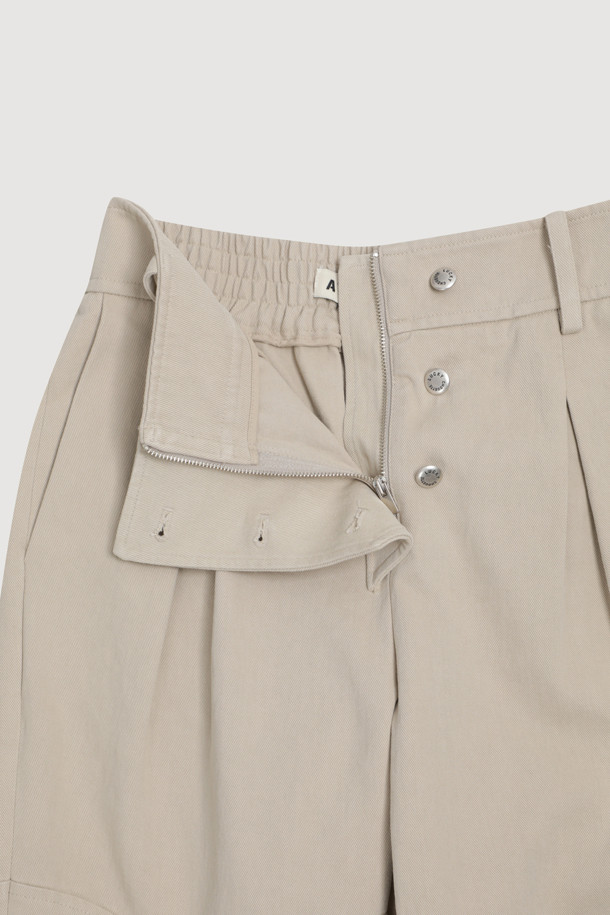 LUCKY CHOUETTE - 롱/미디팬츠 - [Atelier] Hem Snap Cotton Back Banding Pants (beige)